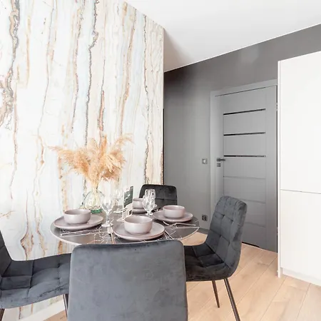 Apartly- Bulvar32, Balkon,widok & Parking * シュチェチン