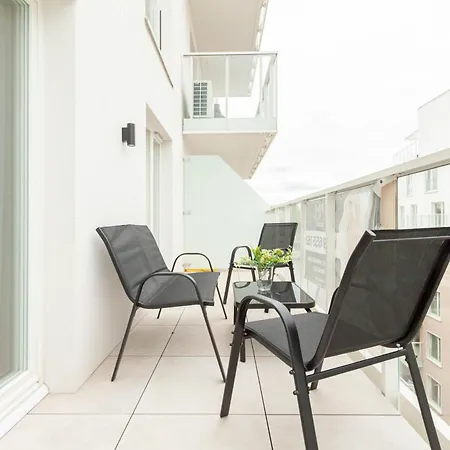 アパート Apartly- Bulvar32, Balkon,widok & Parking シュチェチン